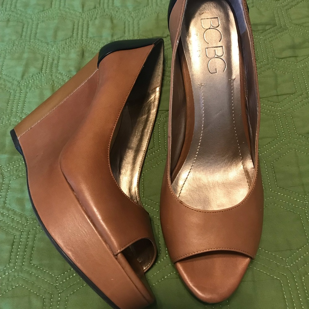 BCBG Wedges